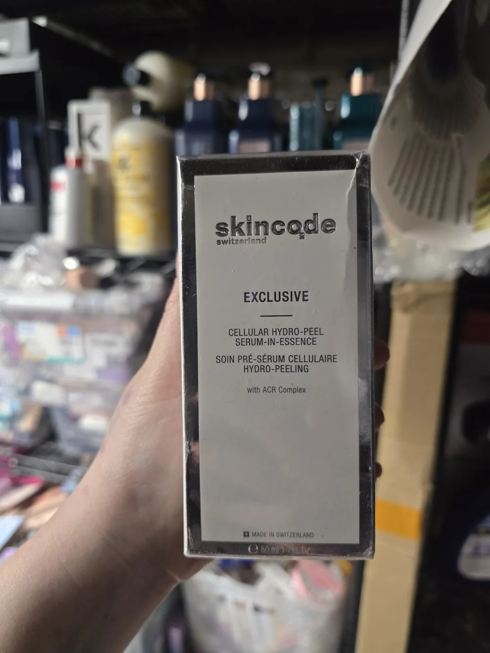 Skincode Exclusive Cellular Hydro-Peel Serum-In-Essence — MRSP 115$